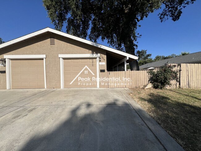 Photo - Updated Citrus Heights 3bd/1.5ba Duplex