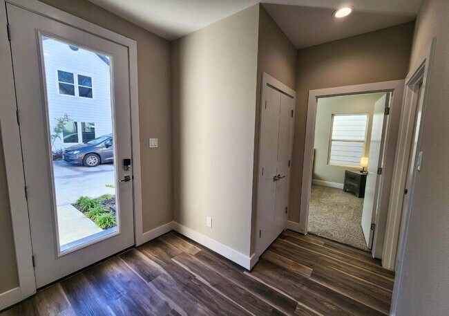 Photo - 2615 Huntington Creek Ln