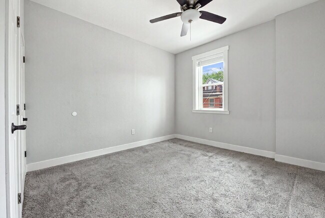 Building Photo - $1,620.95 with $300 off the first month rent, 1 Bed - 1 Bath, Condo in Denver with All Utilities ... Unit 5