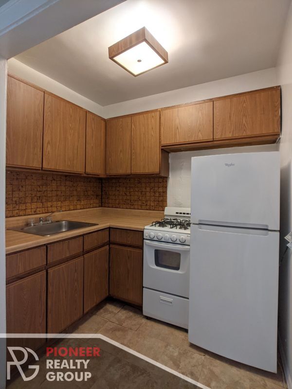 Photo - 739 W Belmont Ave Unit 217