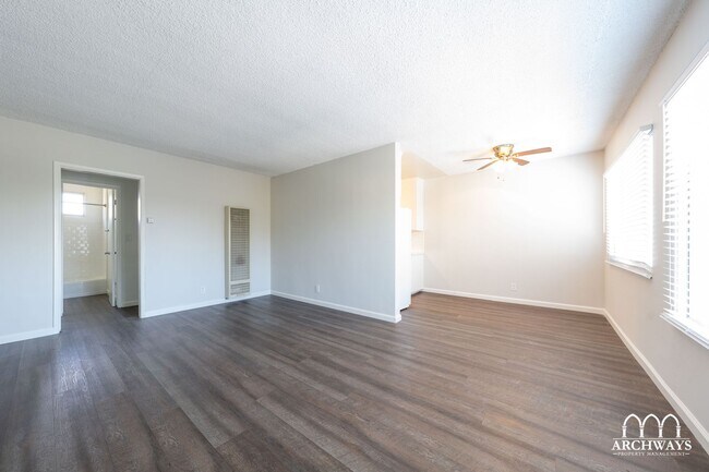 2320 Virginia Ave Unit 06