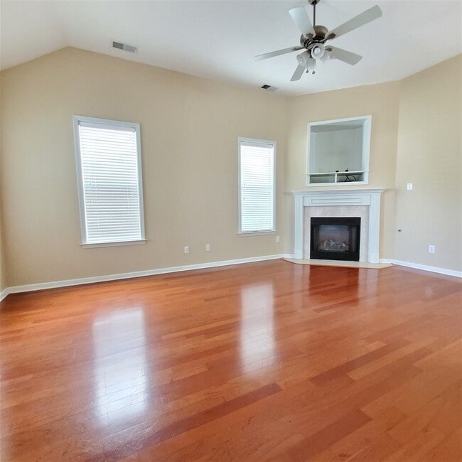 Photo - 189 Fleets Island Dr