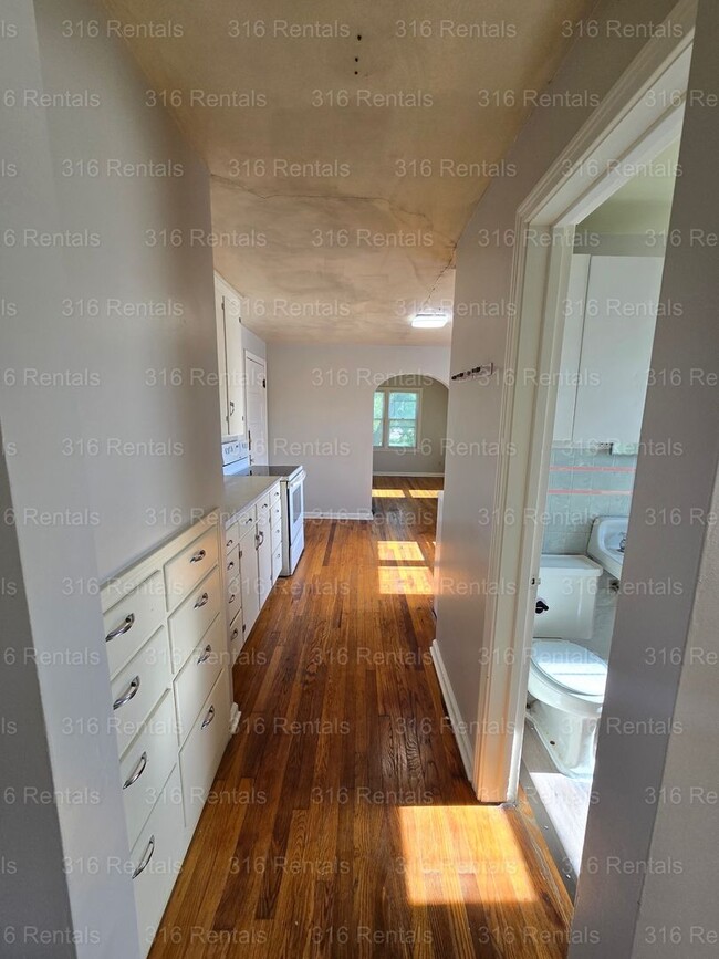 $550 - 1 bed 1 bath - Multi-Family - $550 - 1 bed 1 bath - Multi-Family Apartment Unit 4