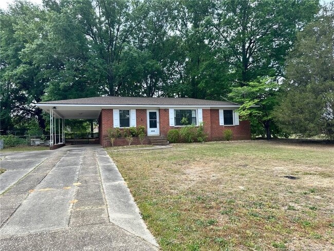Building Photo - 4945 Redwood Dr