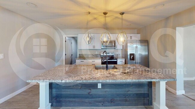 Photo - 2714 E 21st St