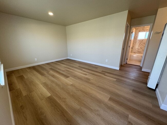 Photo - 223-227 W Curtis St. Unidad 225 W Curtis St.