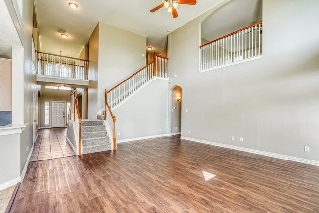 Photo - 2922 Brahman Dr