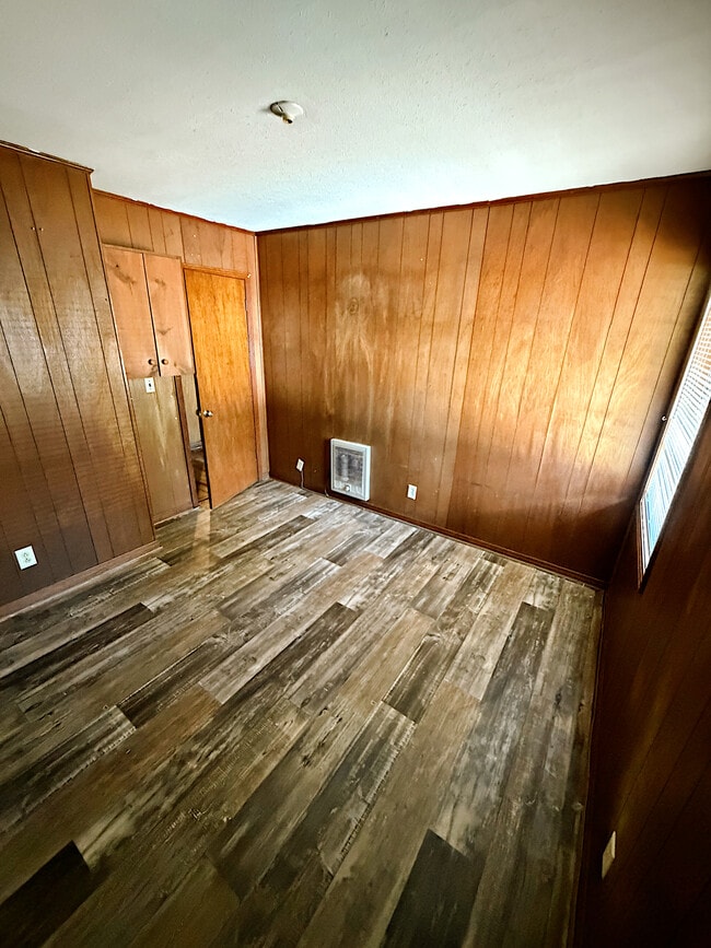 Photo - 1929 4th Ave N