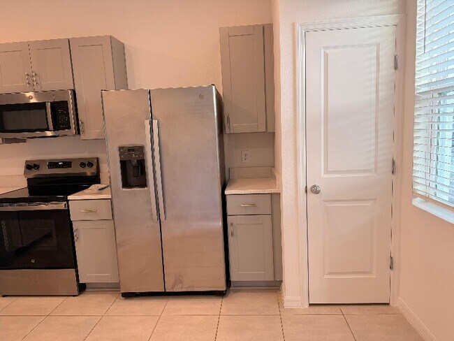 Photo - 3068 Skyline Lp