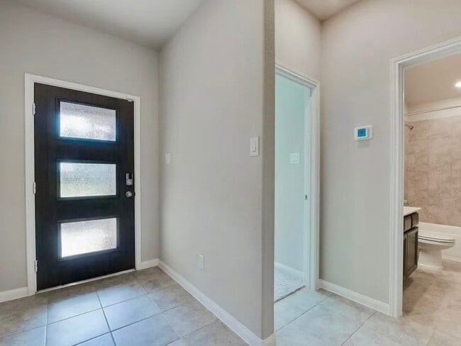 Photo - 2418 Humble Wy