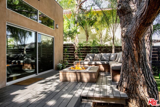 Photo - 639 Vernon Ave