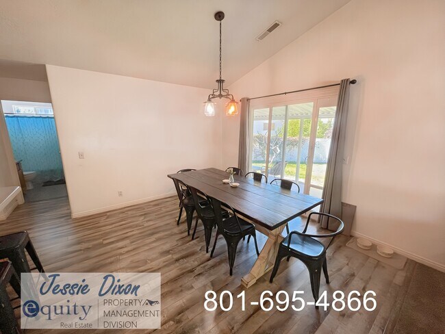 Photo - 1043 Sharp Mountain Dr