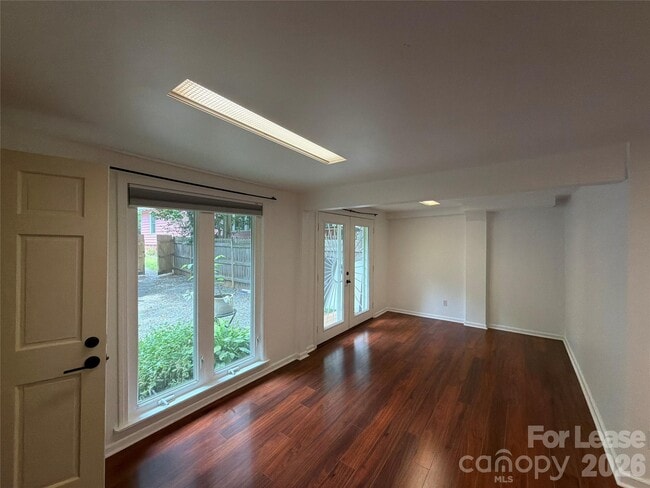 Photo - 213 S Summit Ave
