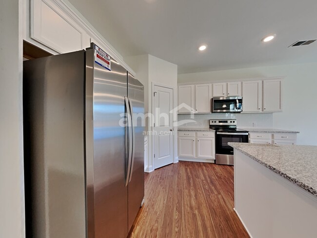 Photo - 114 Twin River Dr