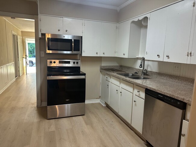 Photo - 324 Azalea St