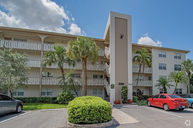 Building Photo - 2301 Lucaya Ln Unit M3 Rental