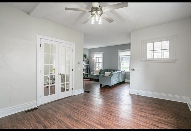 Photo - 208 Middlesex Rd