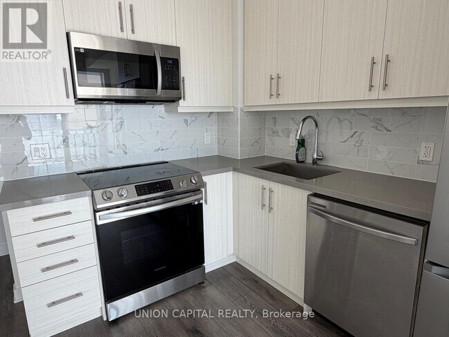 Photo - 105 Oneida Crescent Unit 1201