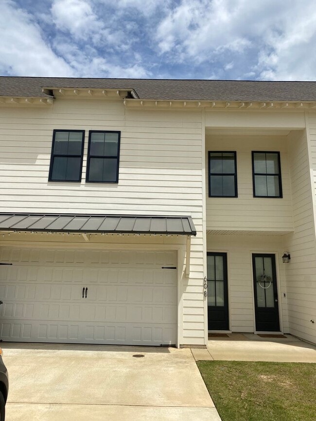 Owens Crossing Townhome - Owens Crossing Townhome
