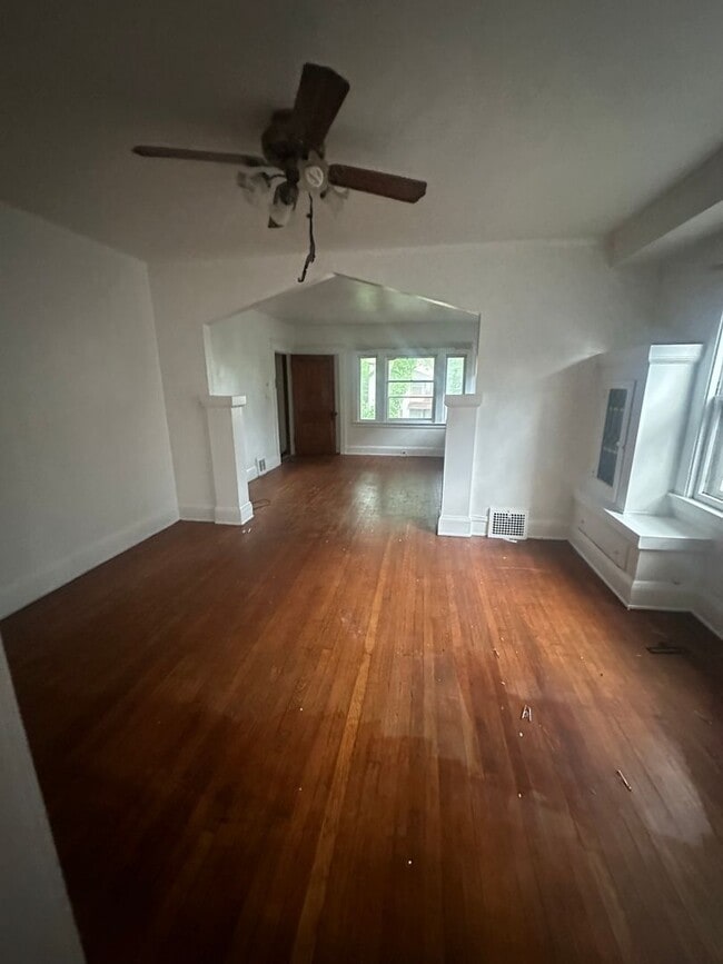 Photo - NO DEPOSIT East Cleveland Upstairs