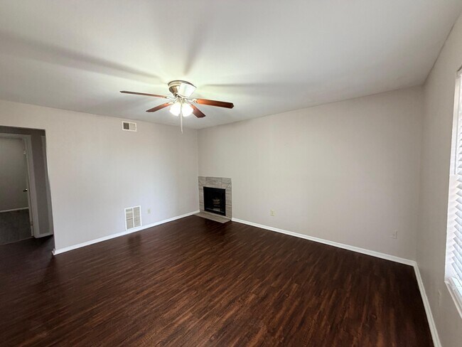 Photo - 3302 Salisbury Ave