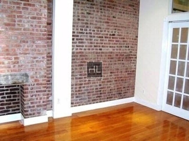 Building Photo - East 10th Street