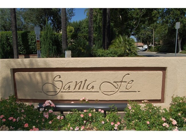 Charming Updated 2+2 lower unit in Sante F... - Charming Updated 2+2 lower unit in Sante F... Unidad 234 Rental