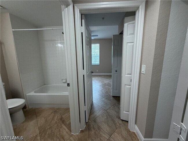 Photo - 4635 St Croix Ln Unit 1214