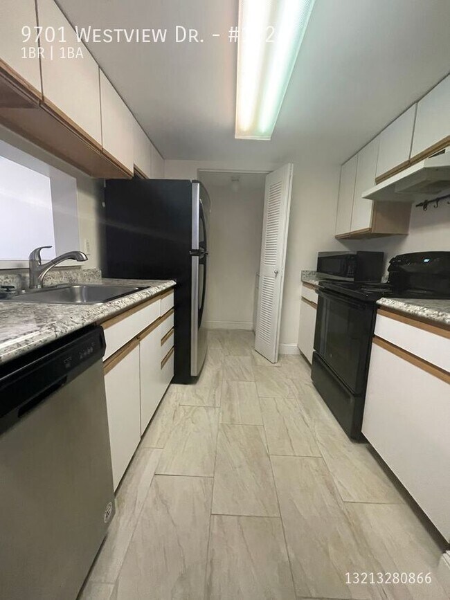 Photo - 9701 Westview Dr Unidad #1424