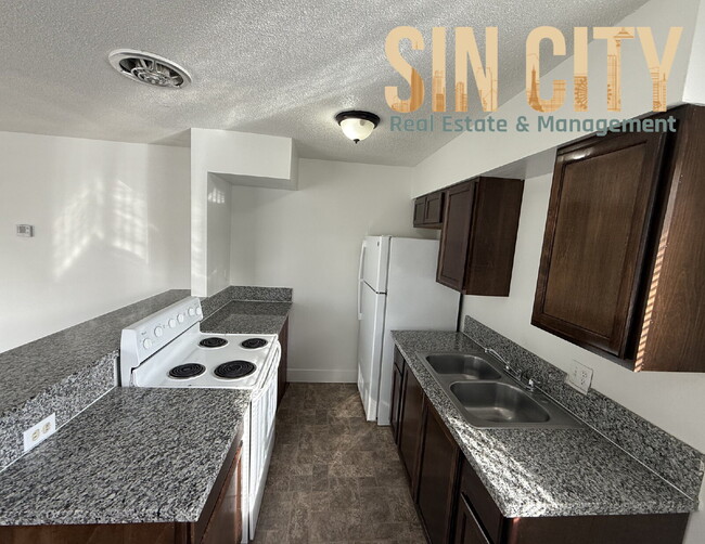 Photo - 2659 S Van Patten St Unidad 3