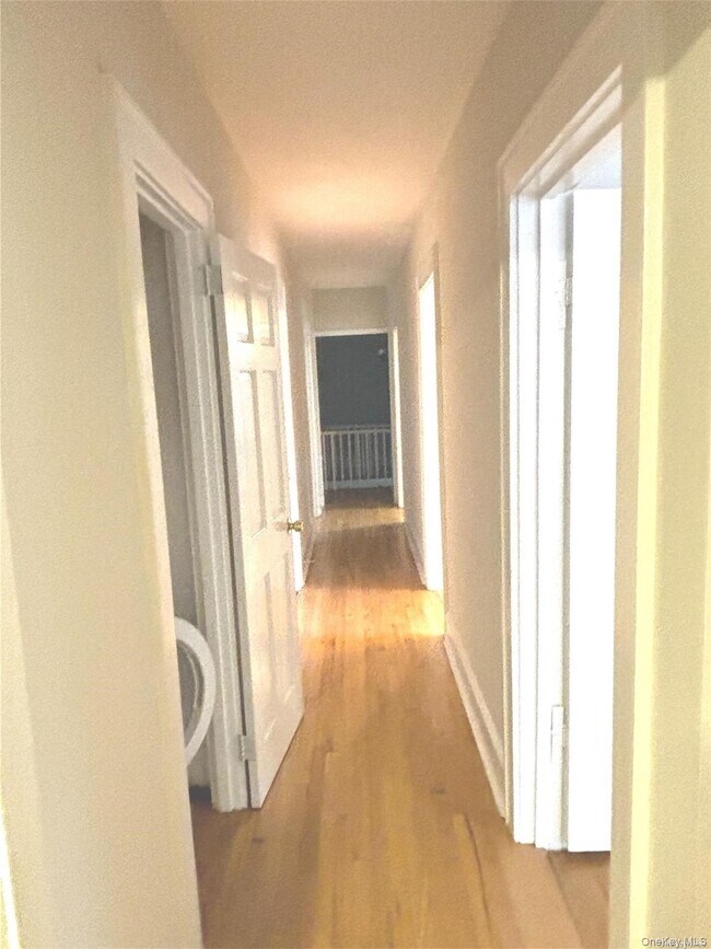 Photo - 1 E Carver St