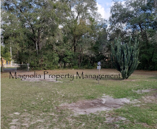 Photo - 3 bedroom 2 bathroom Double Wide Trailer