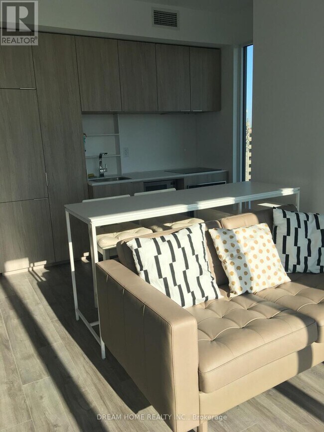 Photo - 77 Shuter St Unit 2306