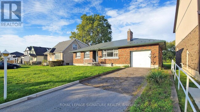 Photo - 127 Moffatt St