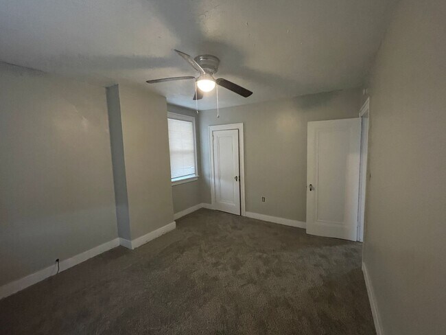 Photo - 650 Tarragonna St Unit Front