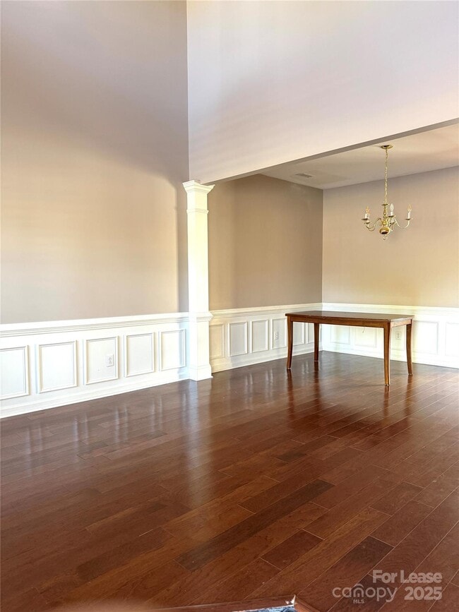 Photo - 8005 Flanders St