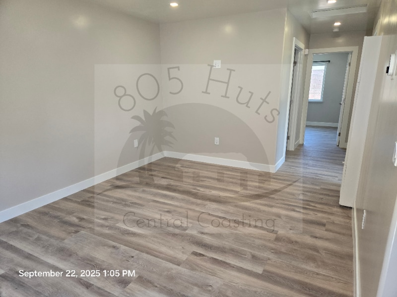 Photo - 1378 Yale Pl Unidad C