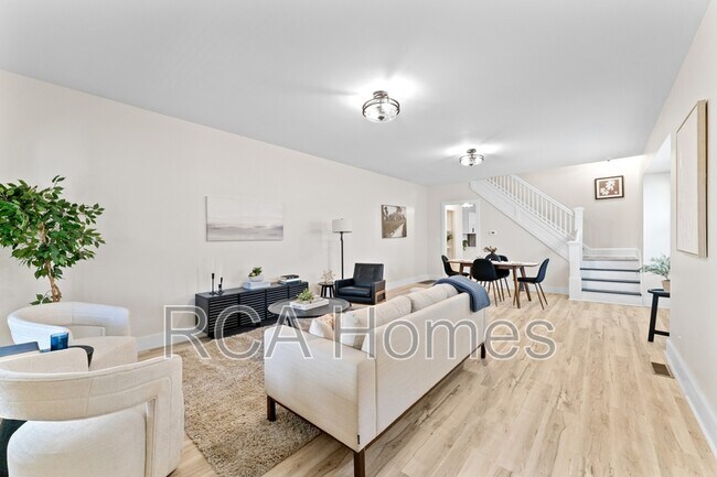 Photo - 18 N Gray St