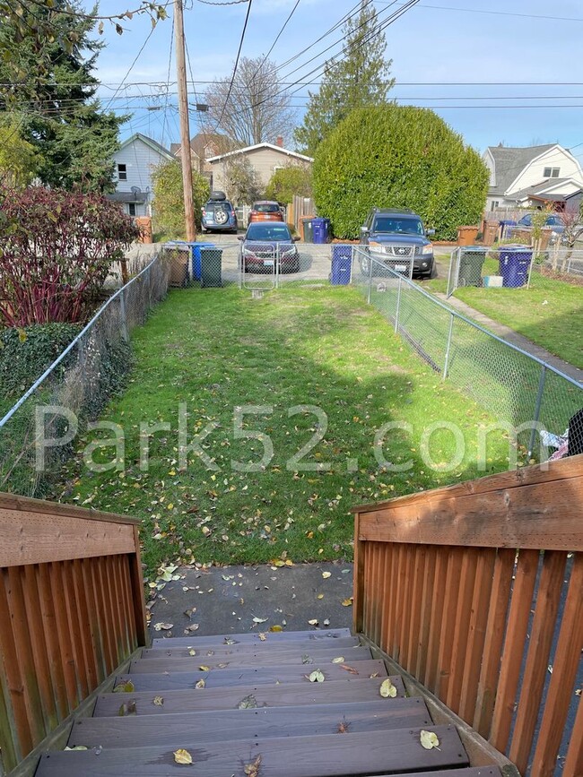 Photo - 2 Bedroom Tacoma Duplex Unidad #B