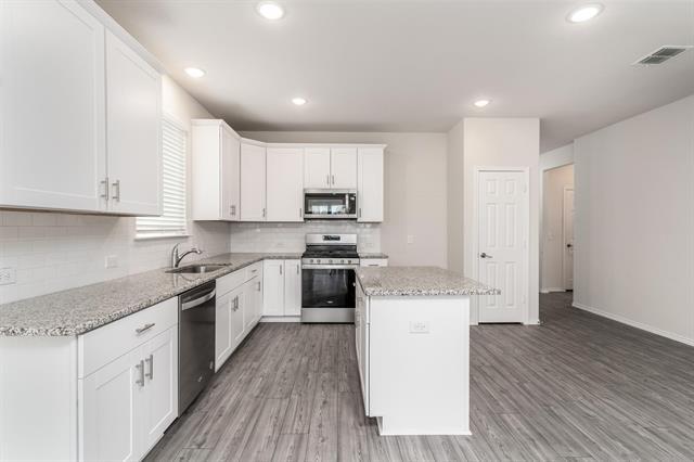 Photo - 802 Egret St