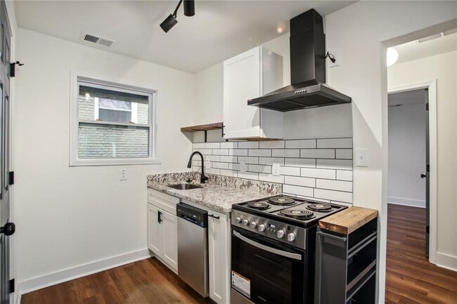 Photo - 782 Dixie Ave NE Unit 4