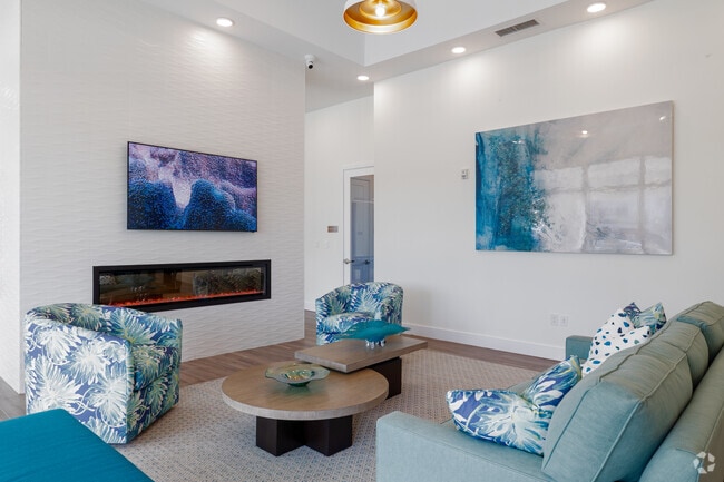 Clubhouse 2