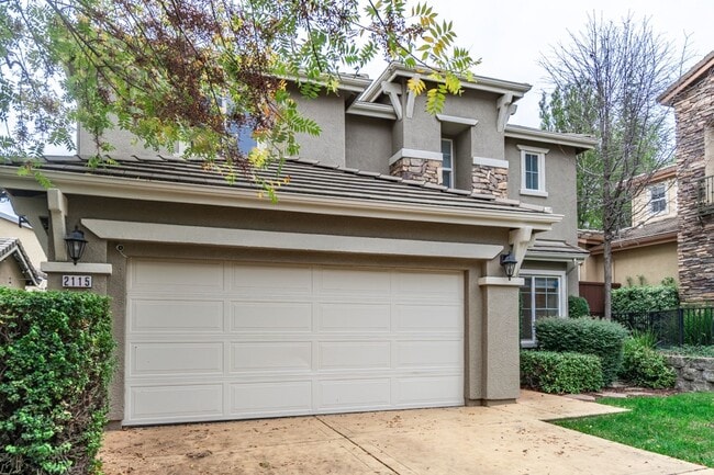 Building Photo - 2115 Sterling Dr