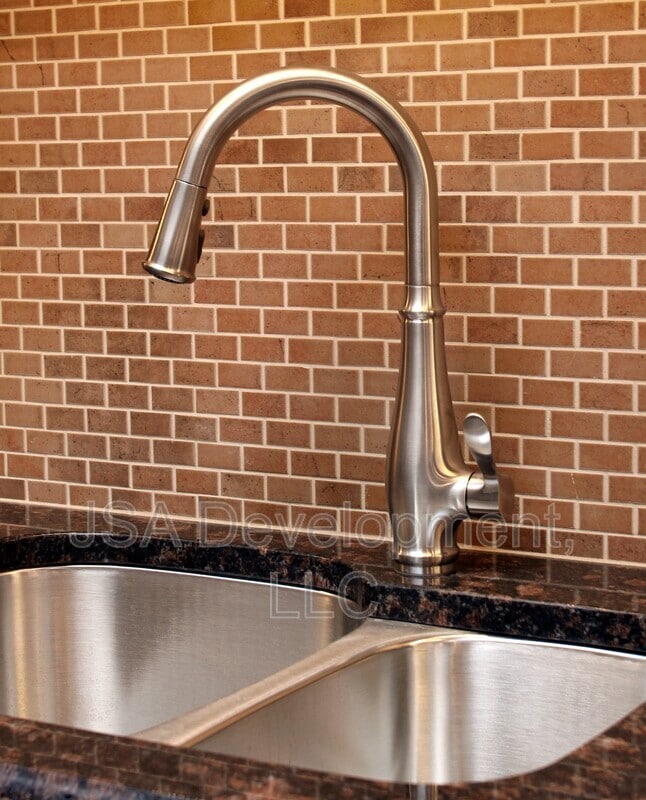 Photo - 206 E 4th St