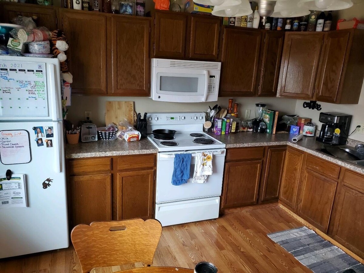 Photo - 900 9th Ave SE