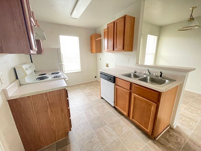 Photo - 5706 Redstone Dr Unit Apt A