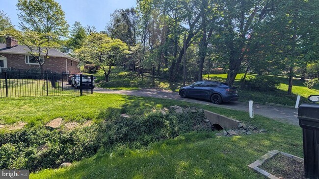 Photo - 15715 Tierra Dr