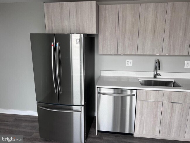 Photo - 622 Girard St NE Apartment Unit 303