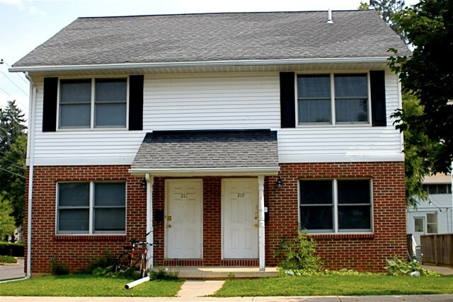 Building Photo - 225 I Alley Unit #01
