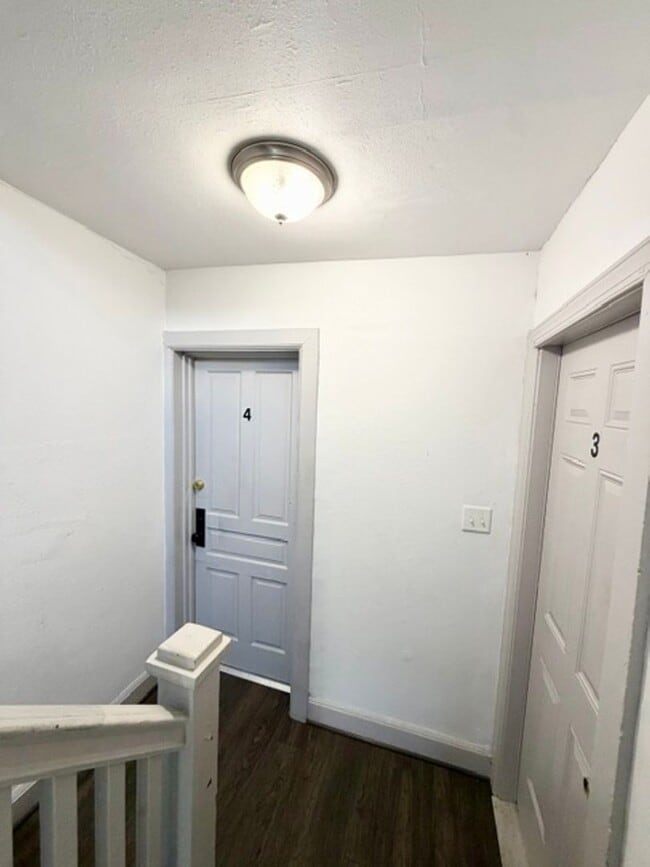 Photo - 232 E King St